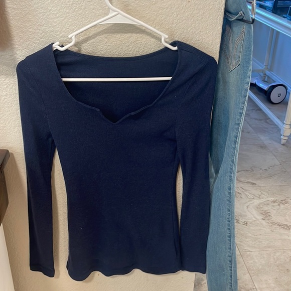 Brand new long sleeve Henley - Picture 1 of 3